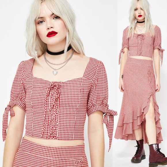 essue Tops - Red Gingham Lace Up Square Neck Bow Cute Crop Top